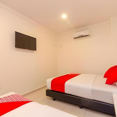 Skudai Hotel Esterno foto
